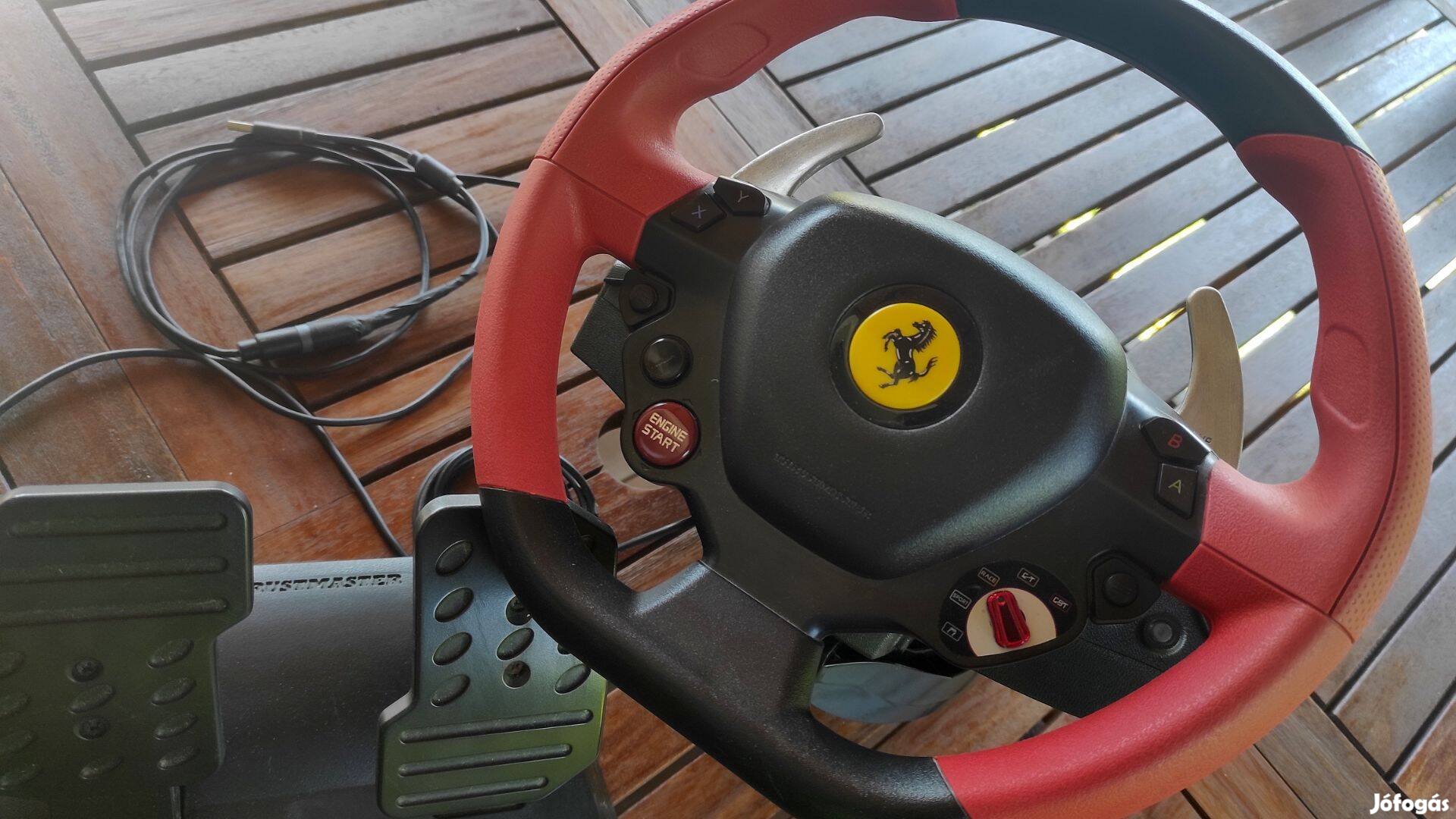 Thrustmaster Ferrari kormány (Xbox One, Series X|S)