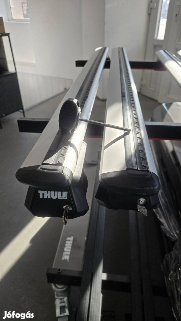 Thule 127 cm wingbar evo + 7104 láb tetőkorláthoz