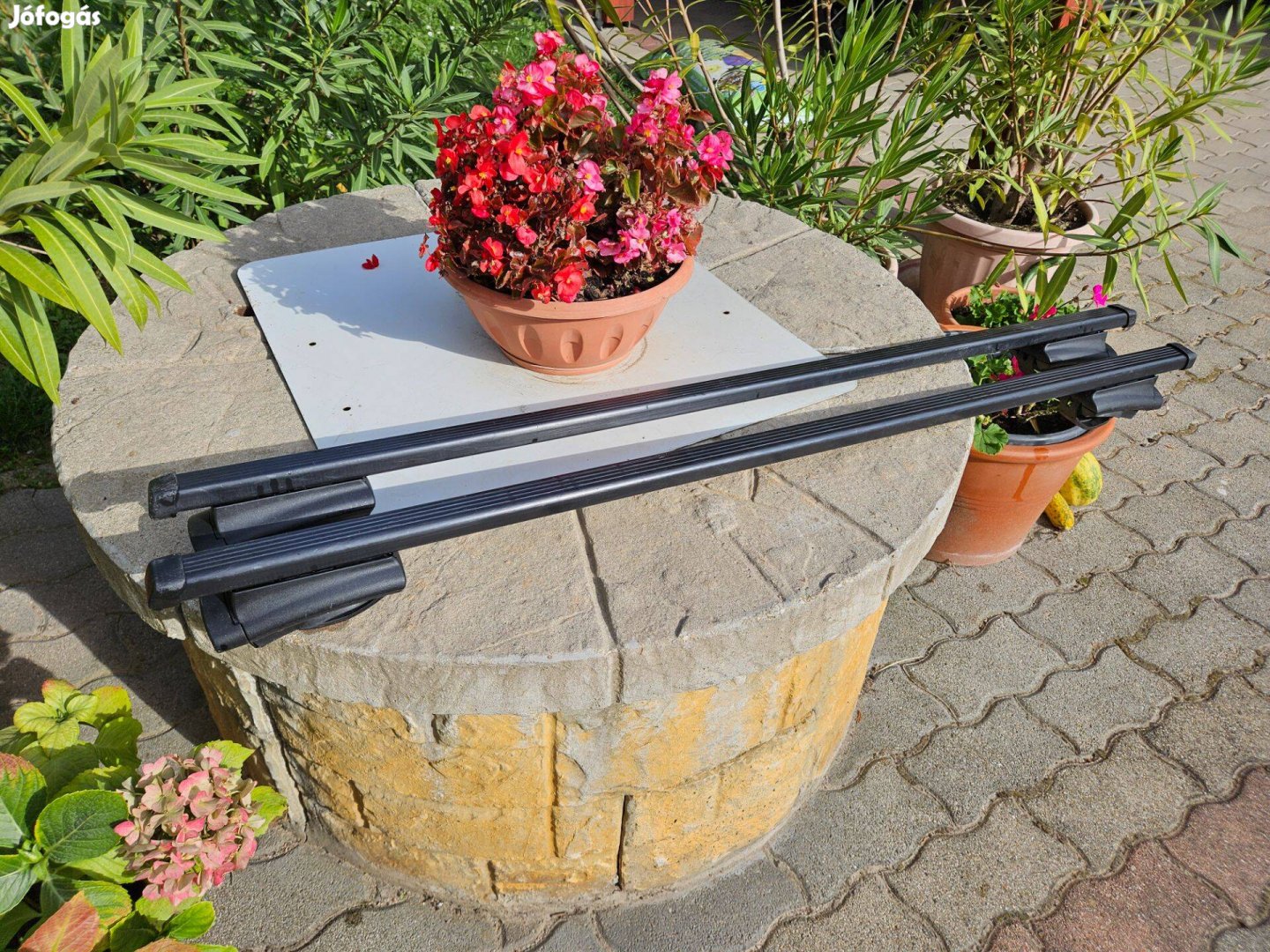 Thule 775 tetőcsomagtartó tetőtartó 120 cm rúddal , zárható