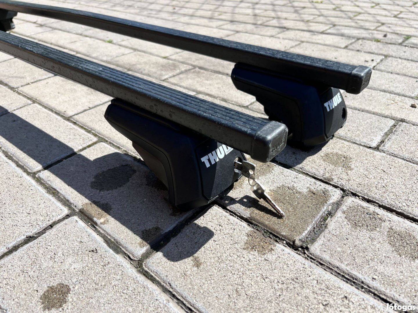 Thule Evo Raised Rail lábkészlet, 710410 Squarebare rúddal Zárható