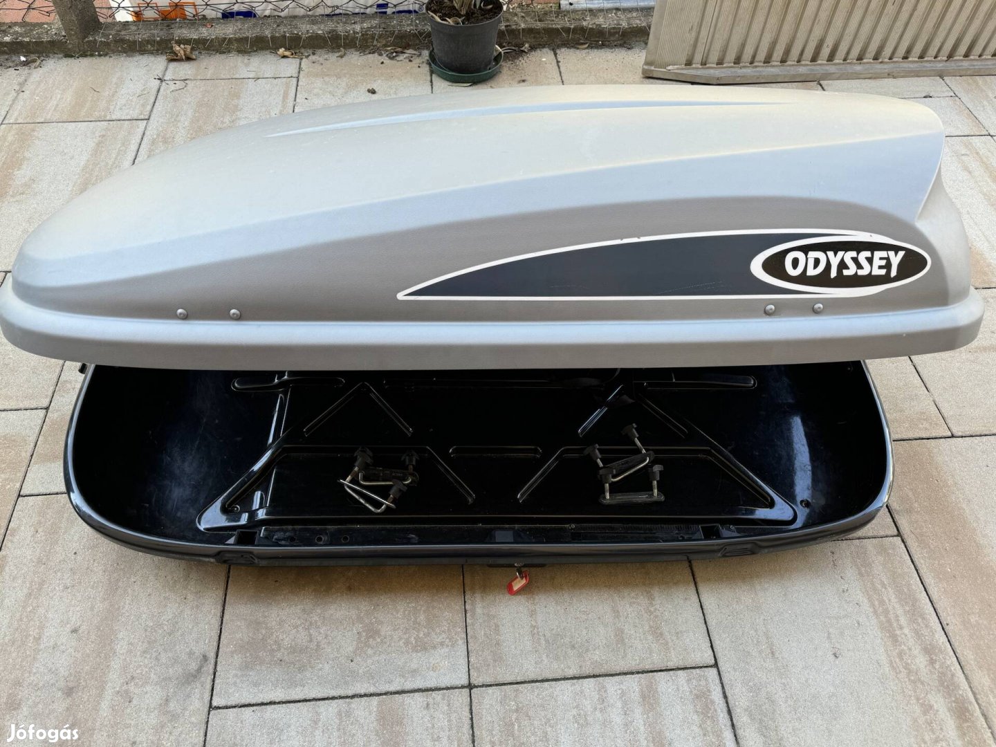 Thule Karrite Odyssey 470 l tető box csomagtartó