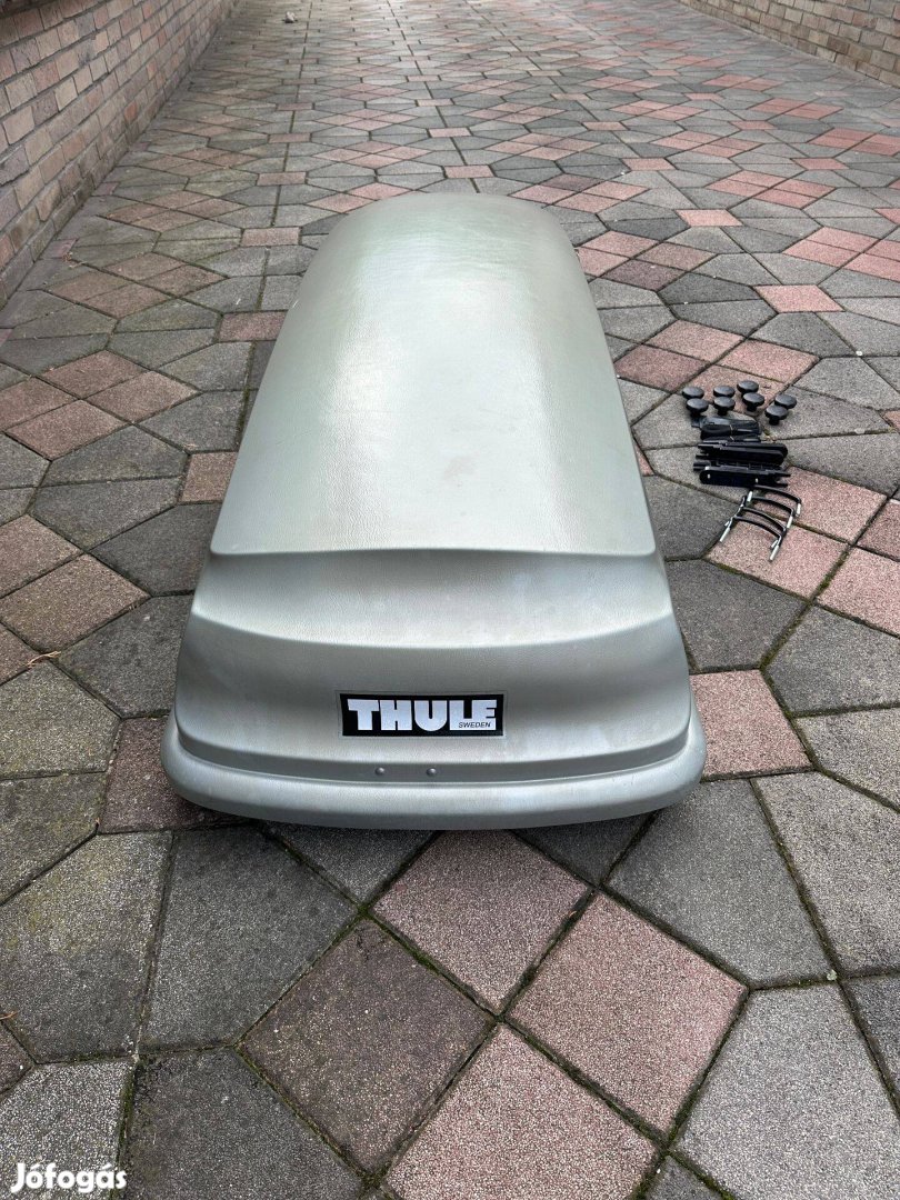 Thule Liberty 700 tetőbox
