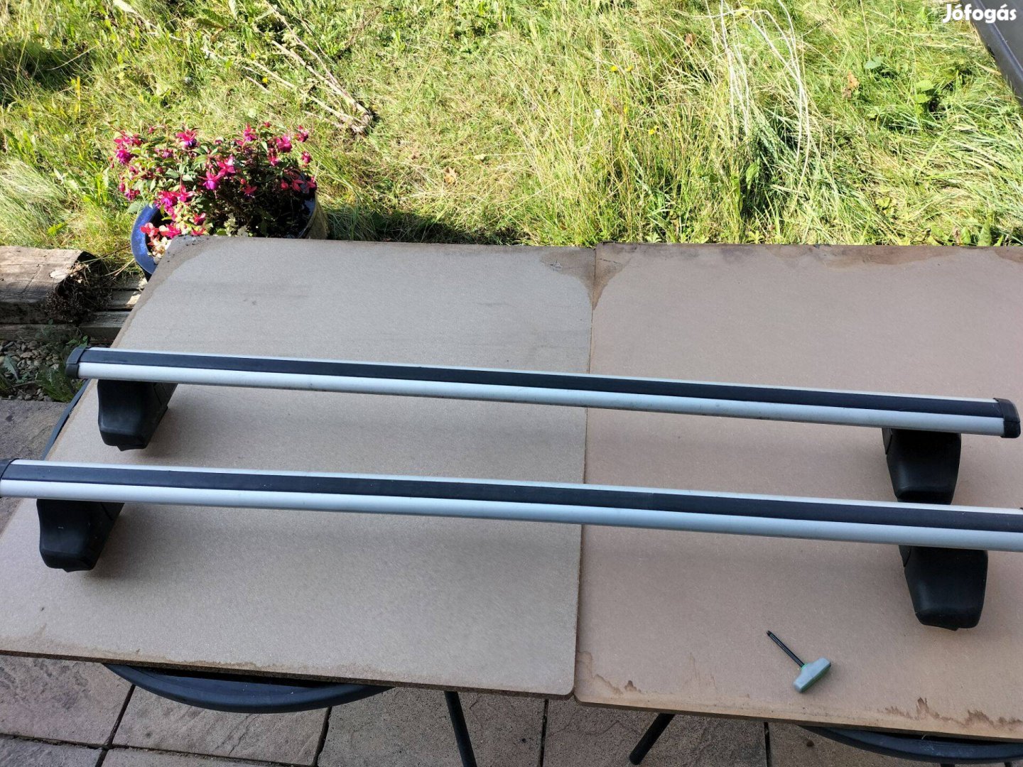 Thule Vw Passat 2001-től 130cm aluminium tetőcsomagtartó eladó