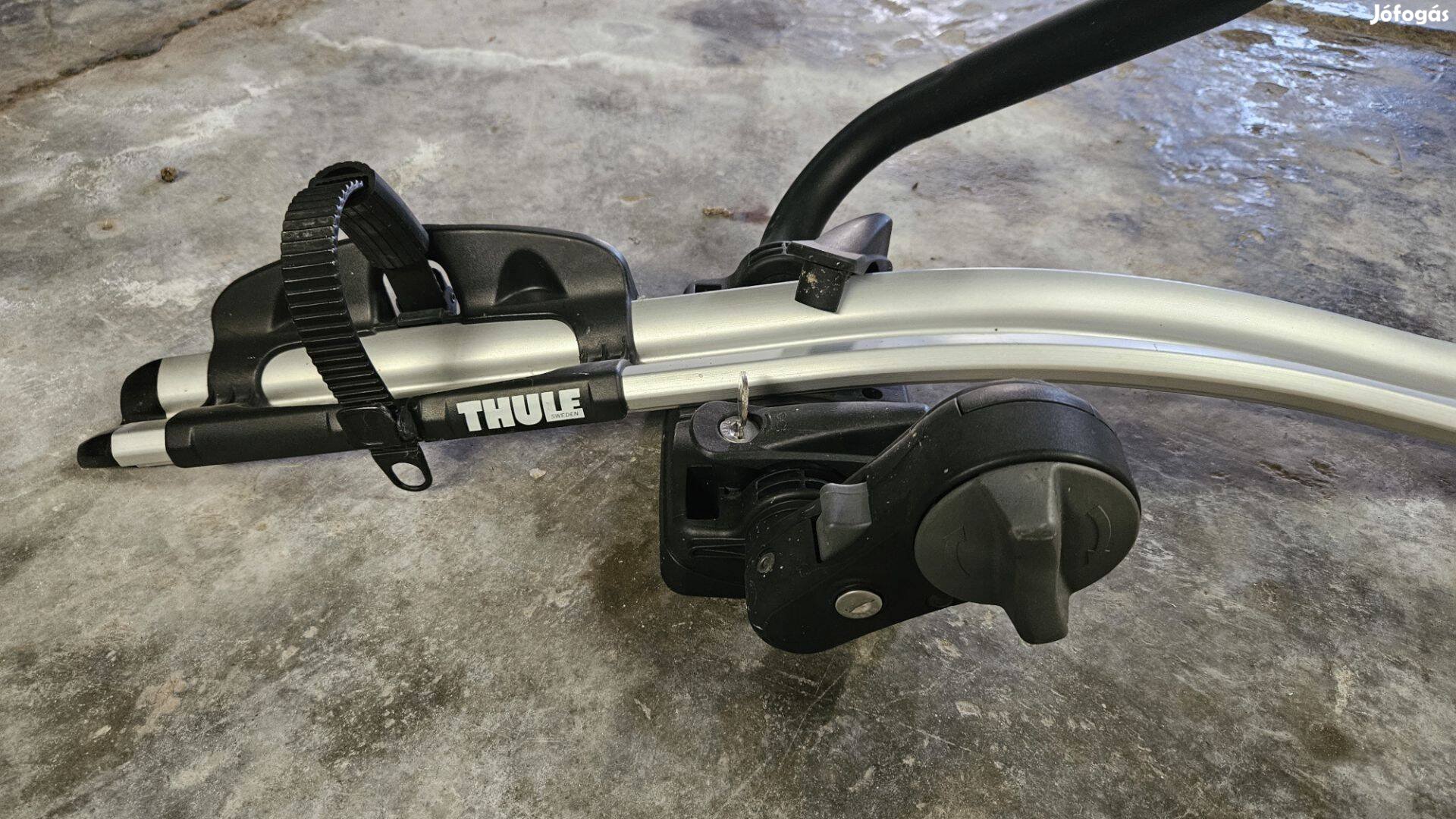 Thule kerékpár és síléc tartó