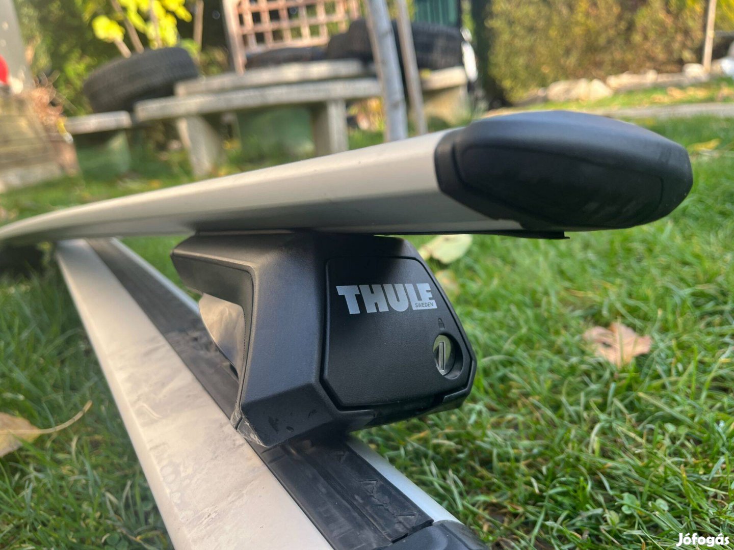 Thule keresztrúd 710410 és 711200 Tetőcsomagtartó Thule Evo Wingbarral