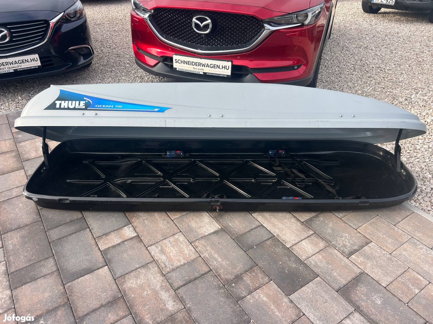 Thule tetőbox Ocen 700