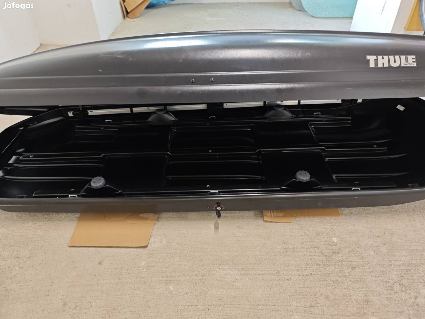 Thule tetőbox Spirit 820