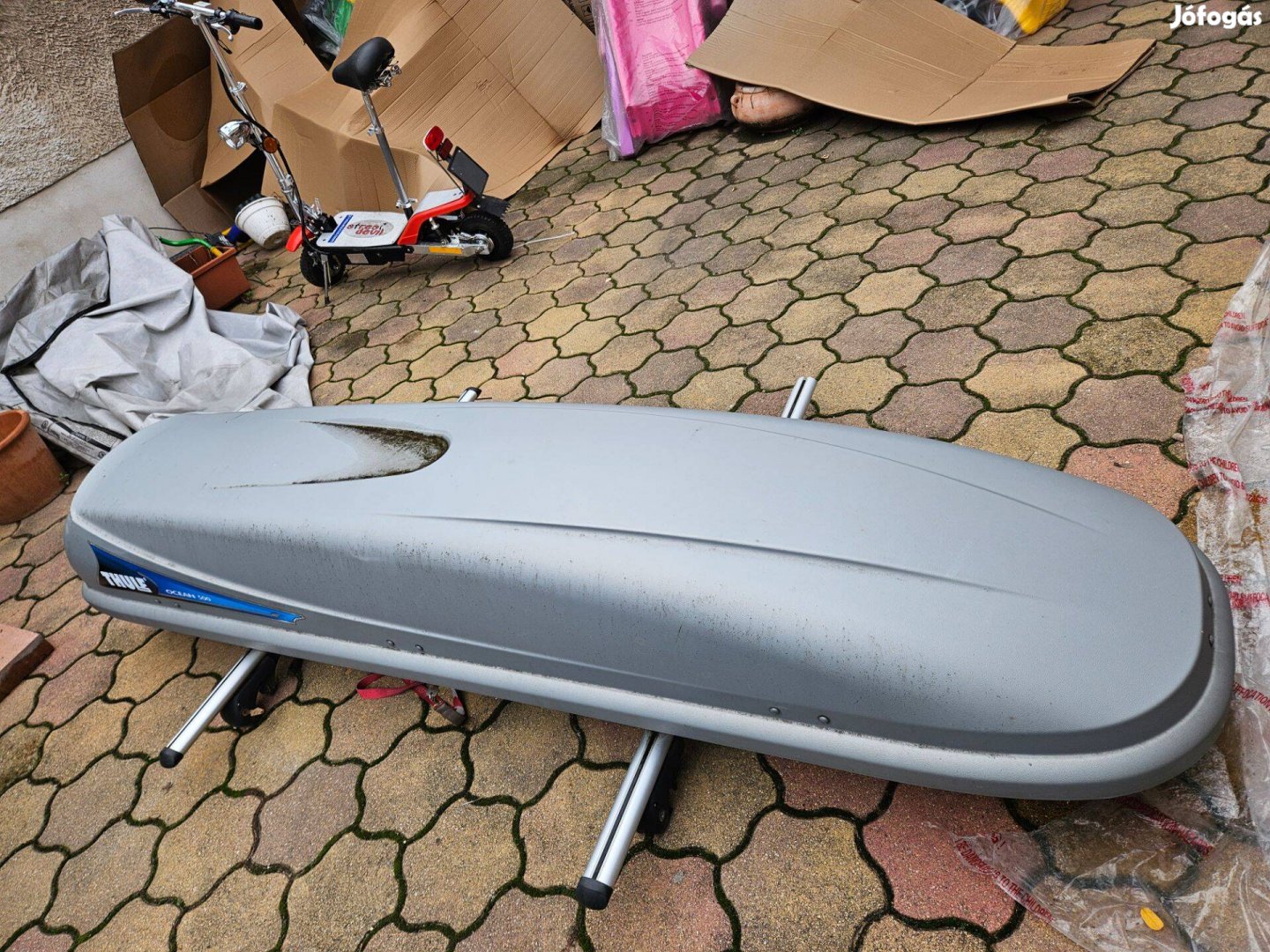 Thule tetőbox csomagtartóval 226X55X38cm külső méret: 226x55x38 cm bel