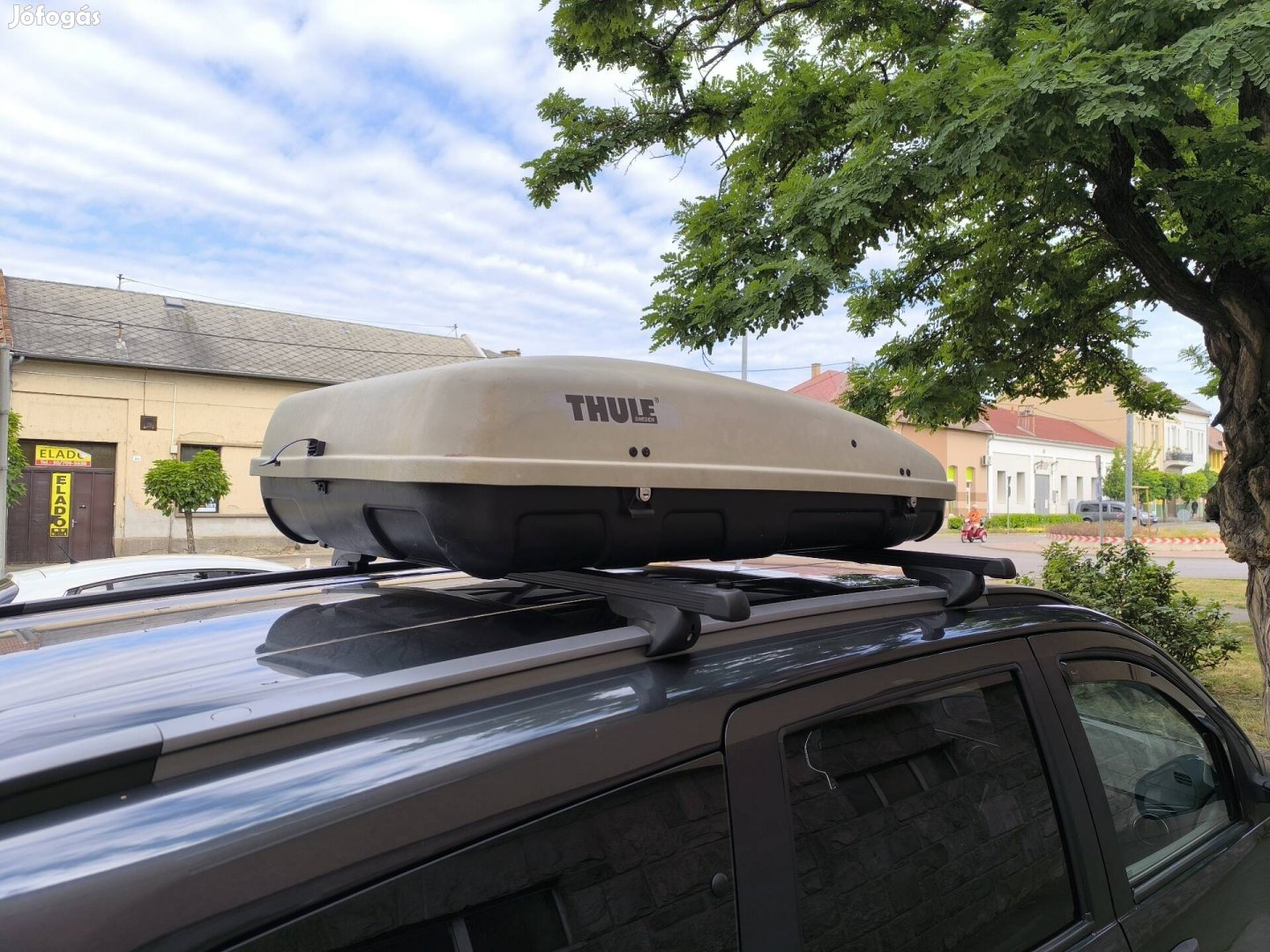 Thule tetőbox eladó!