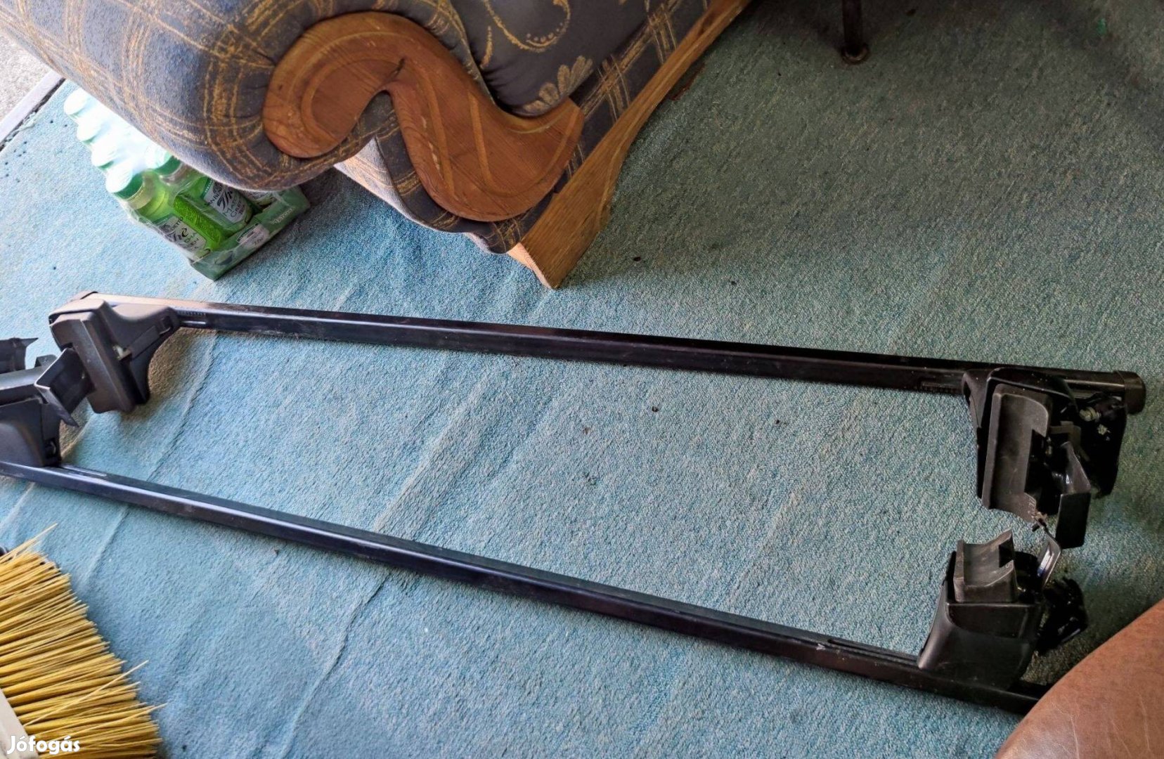 Thule zárható tetőcsomagtartó