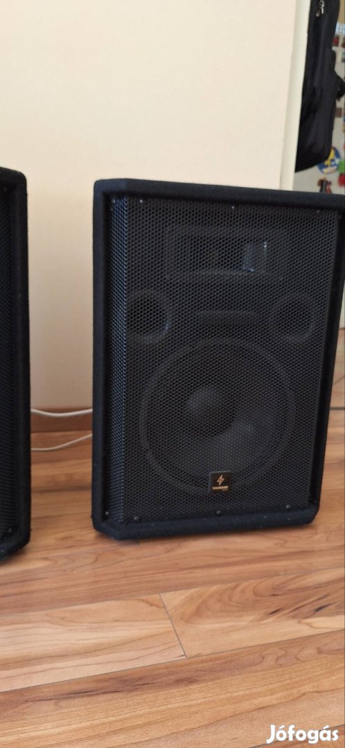 Thunder pro 10 eladó 2db