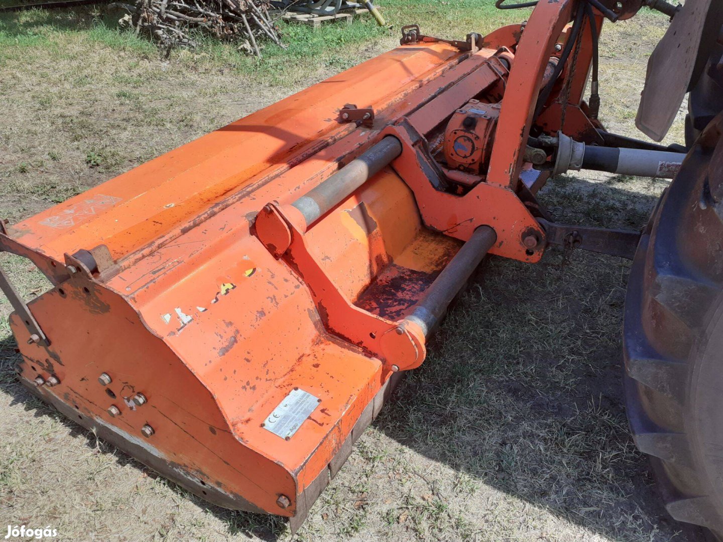 Tierre 220as szárzúzó eladó