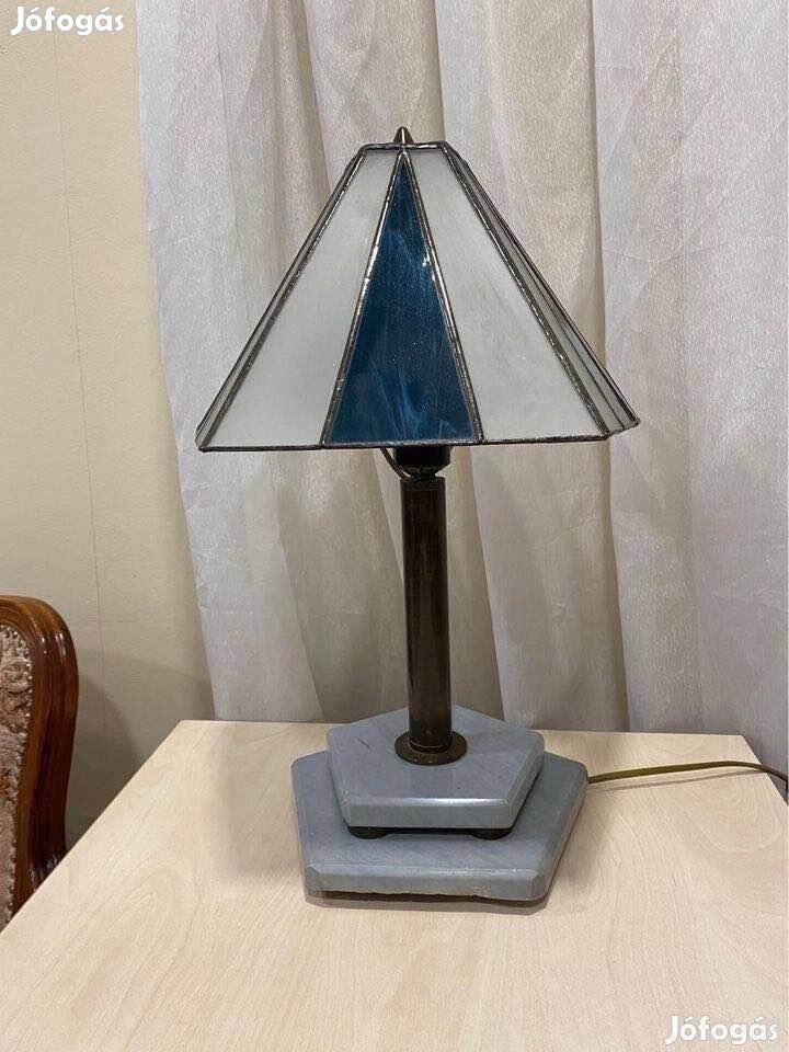 Tiffany asztali lámpa márvány talpazaton
