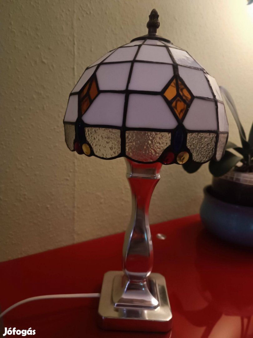 Tiffany lámpa