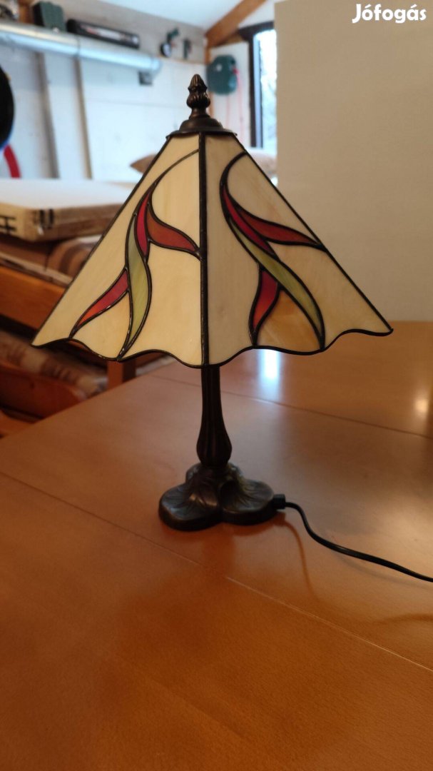 Tiffany stílusú lámpa eladó