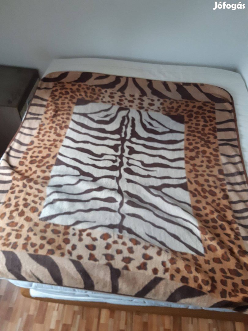 Tigris mintás ágytakaró pléd 160x200cm