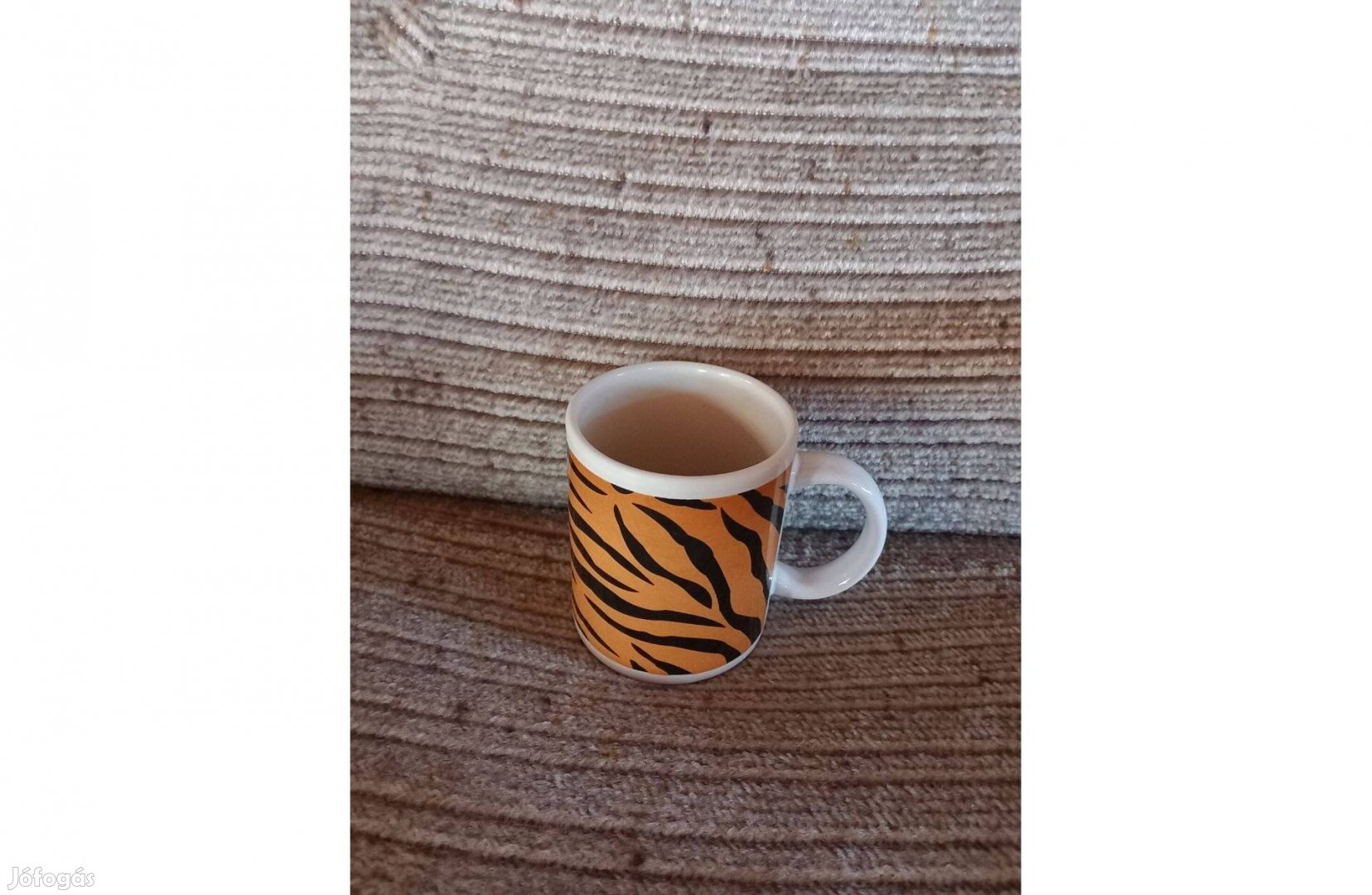 Tigris mintás bögre 2 dl - Új