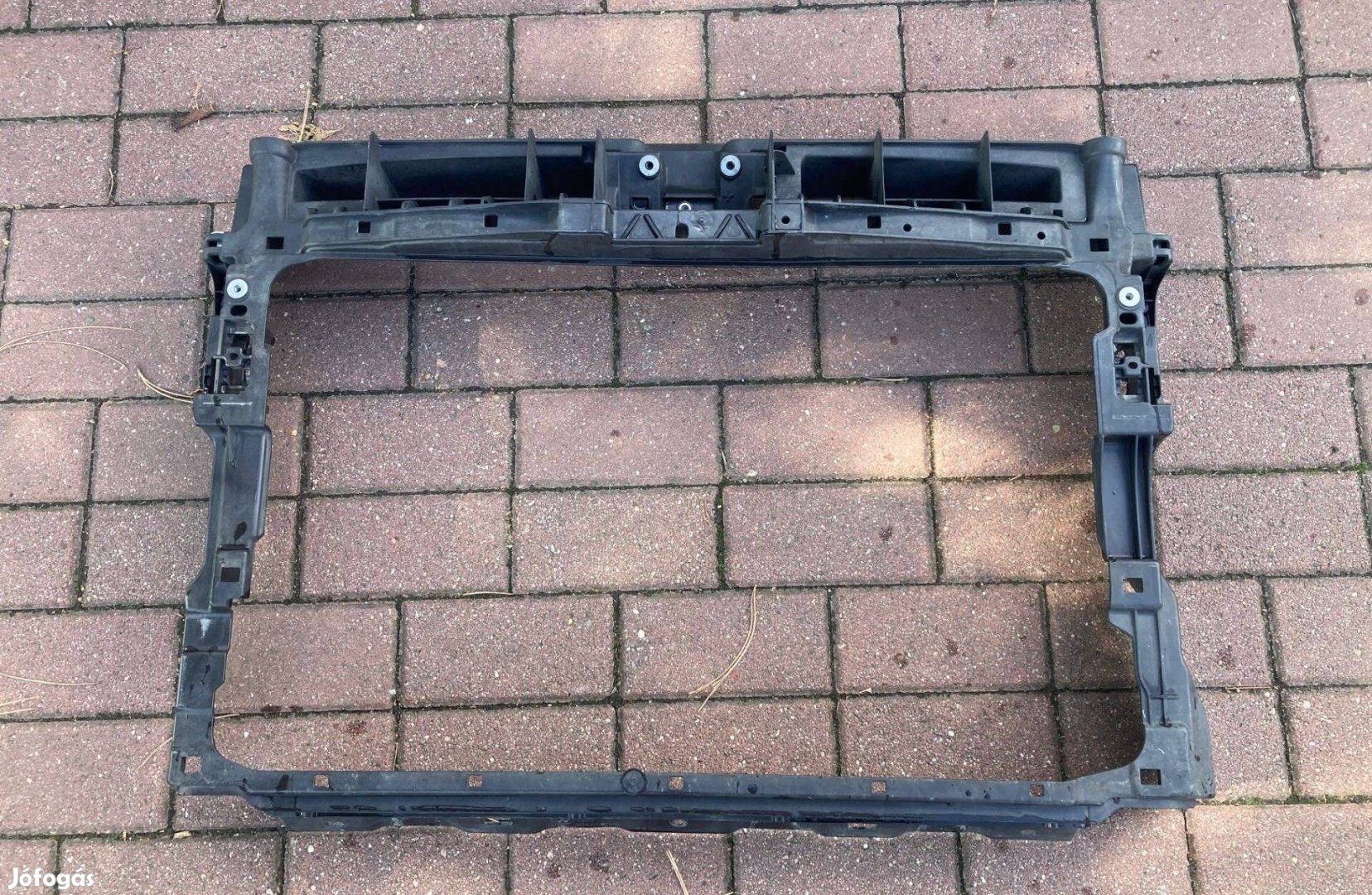 Tiguan homlokfal 5na805594