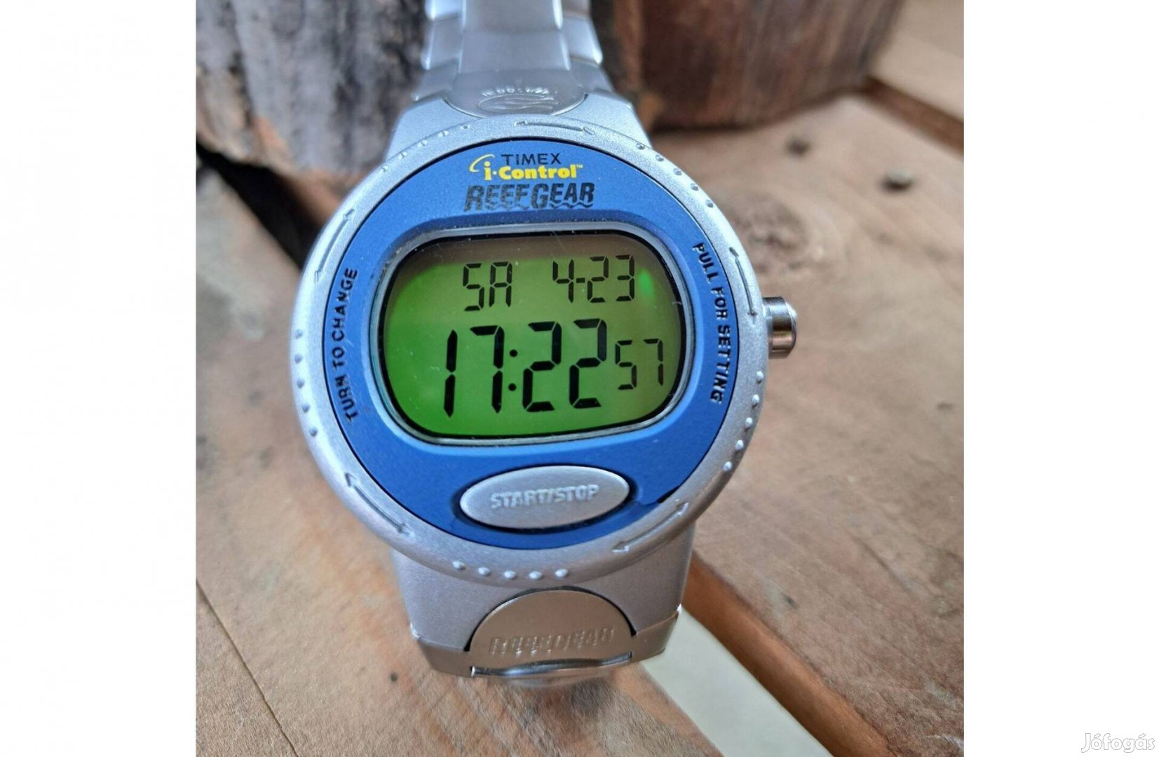 Timex Icontrol digitális sport karóra