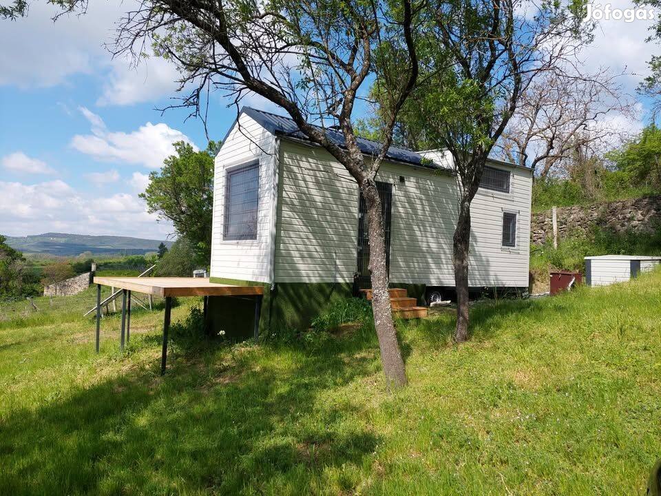 Tinyhouse, tiny house, mobilház, apróház ajándék utánfutó