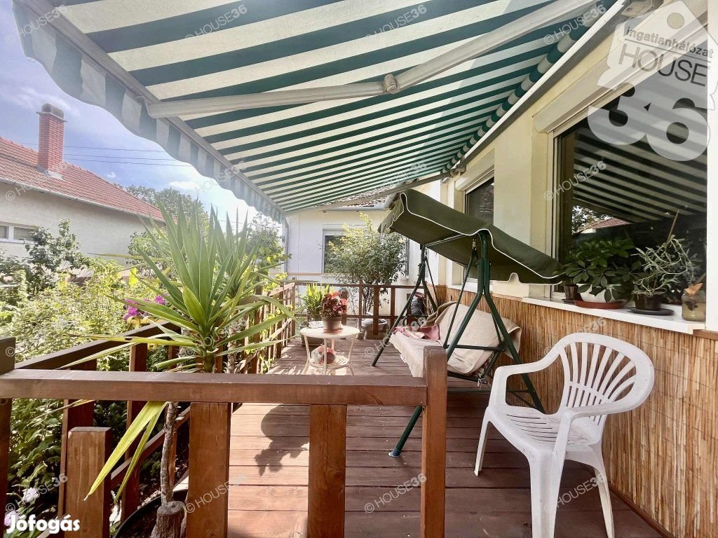 Tiszaalpár központjában, polgári jellegű, 3 szobás családi