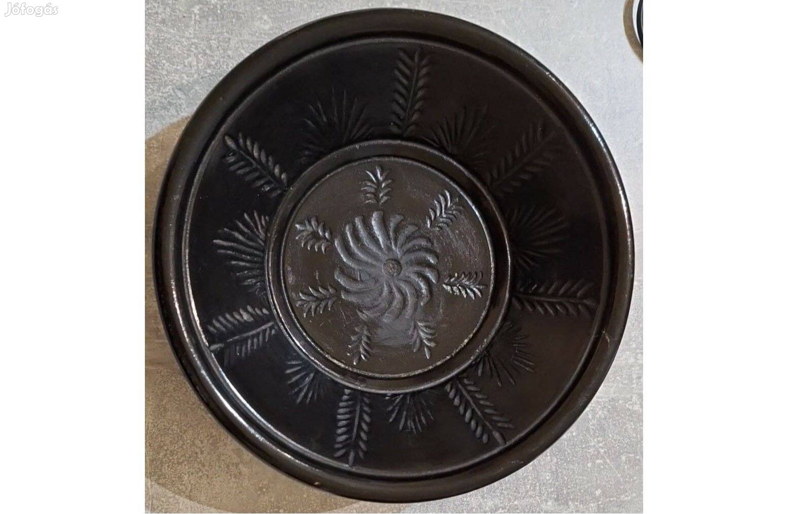 Tiszafüredi,jelzett,mély agyagtányér