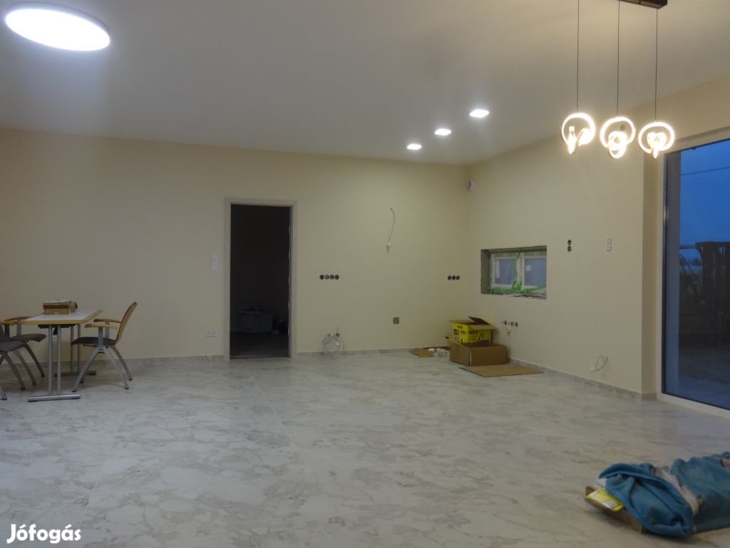 Tiszakécske, Bozsó János utca, 85 m2-es, családi ház, 3