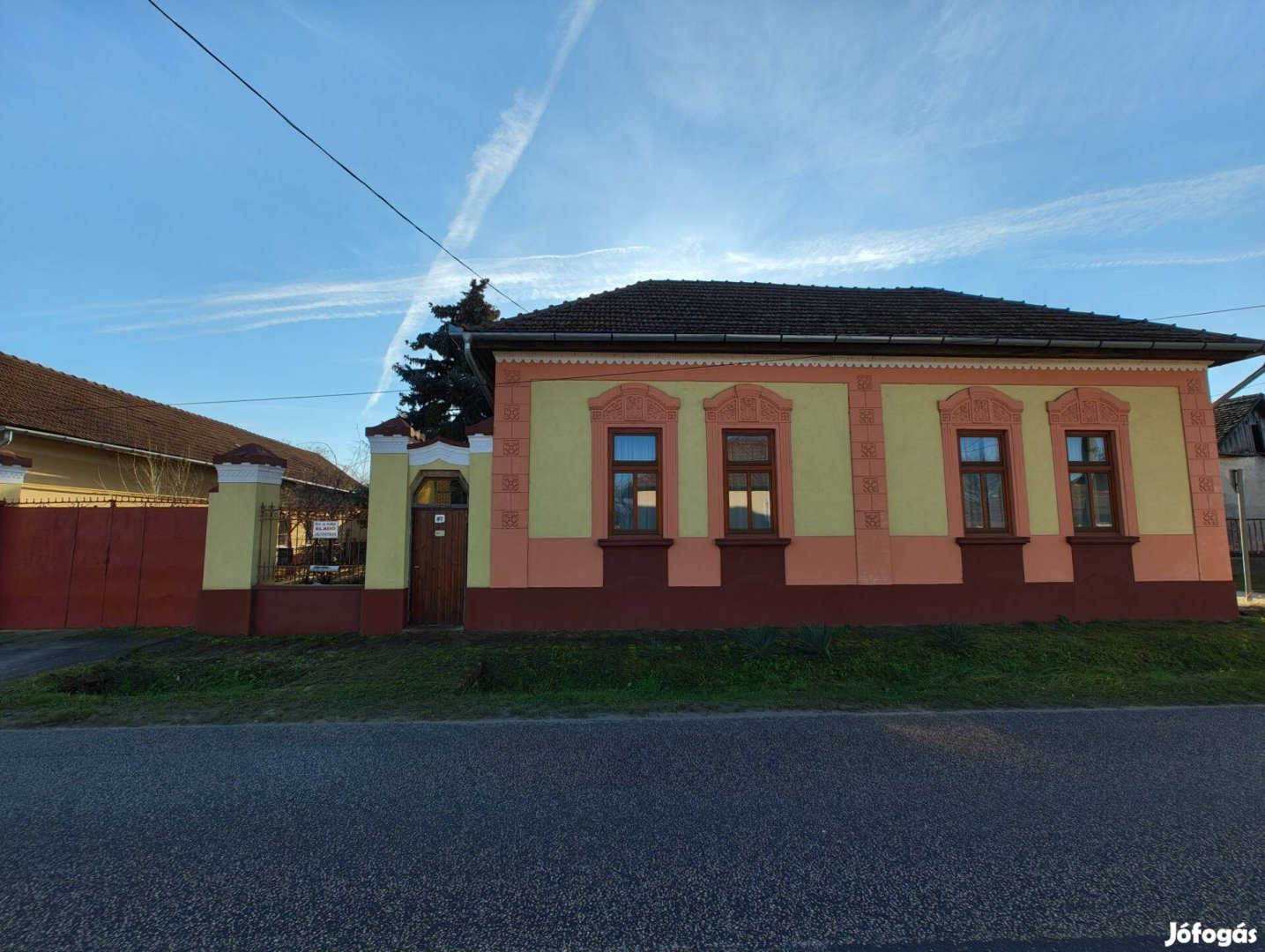 Tiszakécskén polgári ház, tulajdonostól megvásárolható