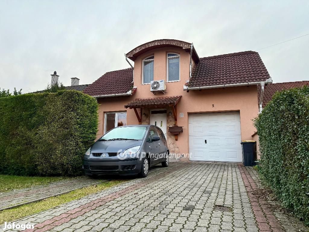 Tiszaújvárosi eladó 140 nm-es ház