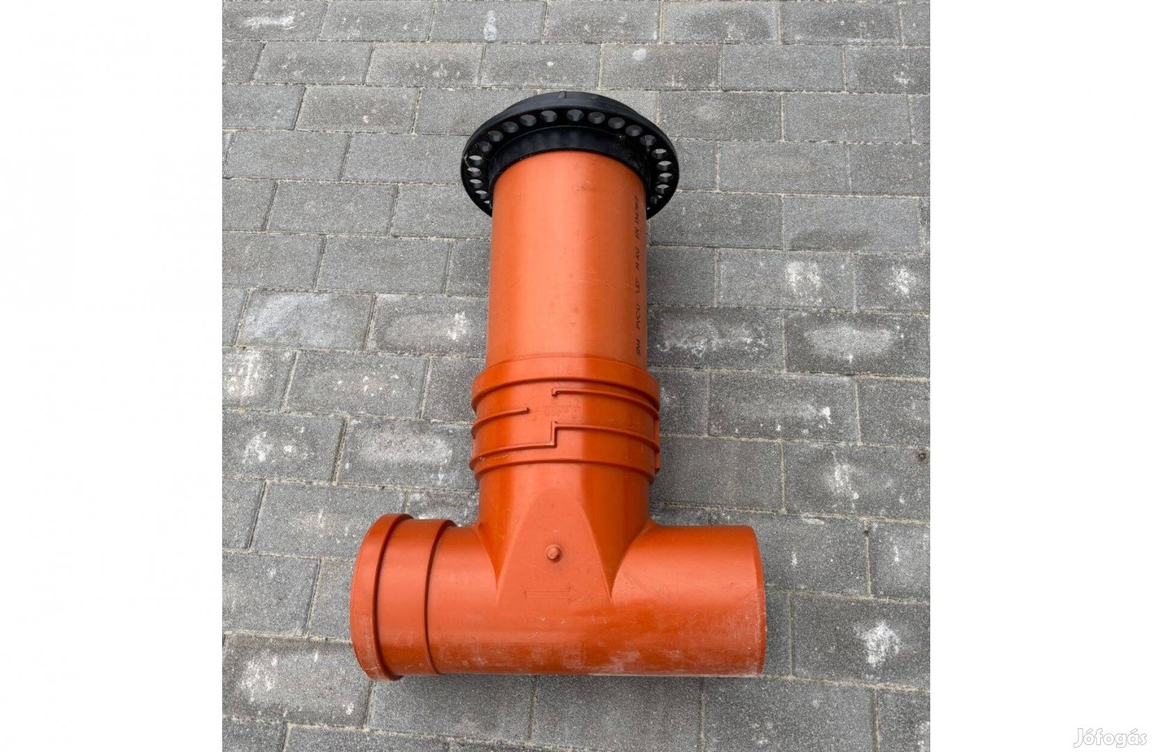 Tisztitó akna d160 Műanyag fedlappal d200 -as felszálló