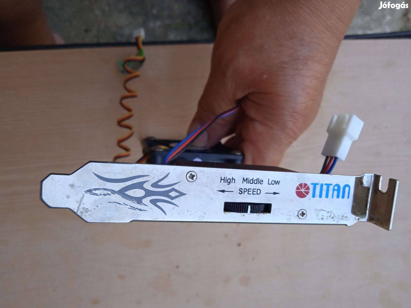 Titan Technology , 12V DC univerzális , állítható CPU hűtő