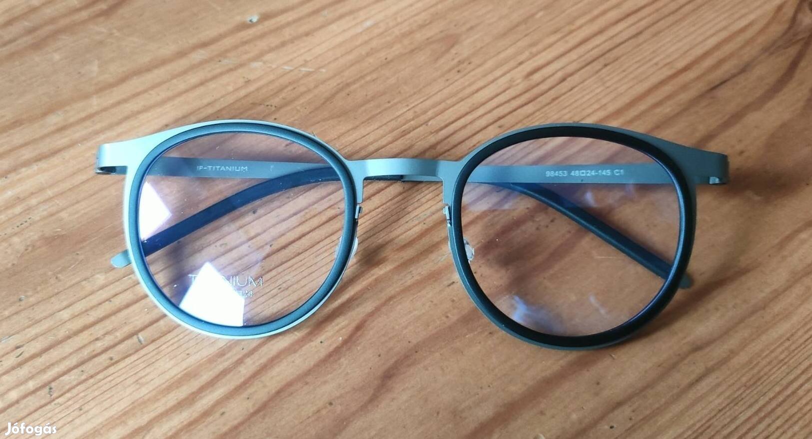 Titanium szemüveg keret eladó 