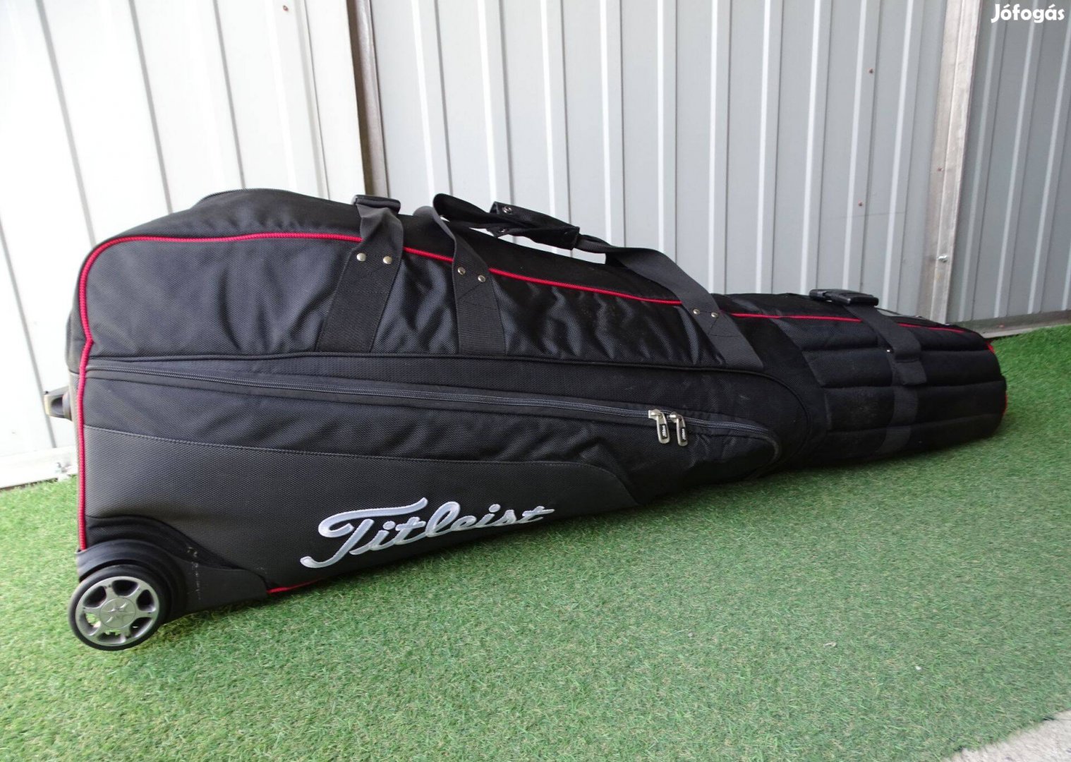 Titleist gurulós golftáska sporttáska gurulókerekes táska