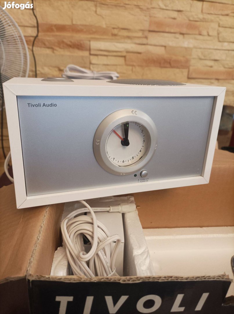 Tivoli Audio ébresztőóra