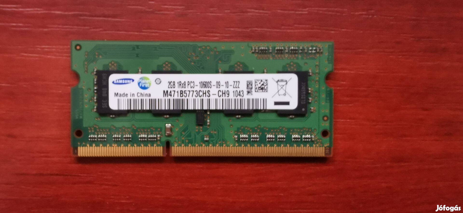 Több darab 2GB laptop notebook RAM DDR3