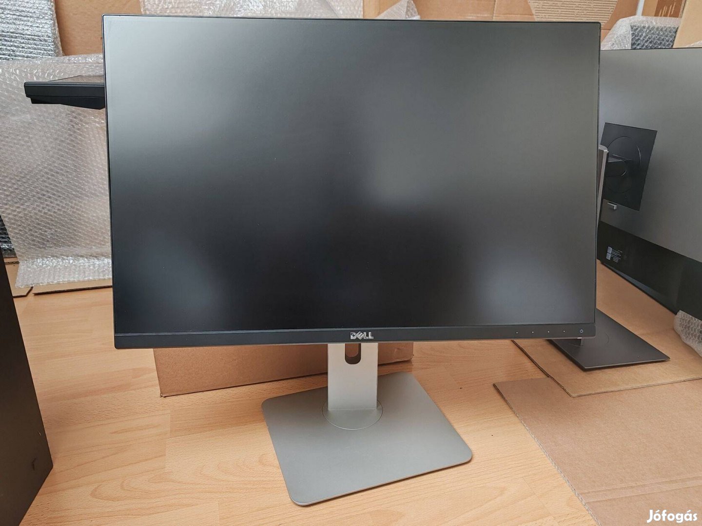 Több db Dell Ultrasharp U2415 vékony kávás full HD 1920x1200 monitor