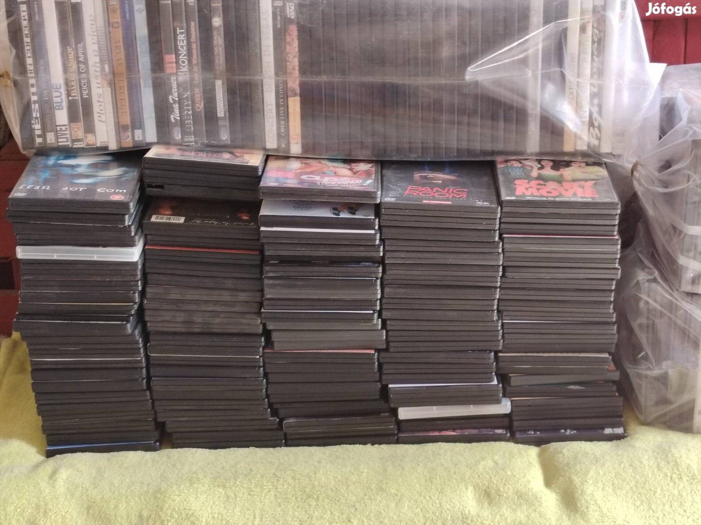 Több száz darab DVD film 100 Ft db