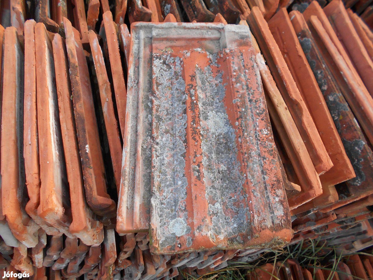 Többfajta cserép és kúpcserép eladó