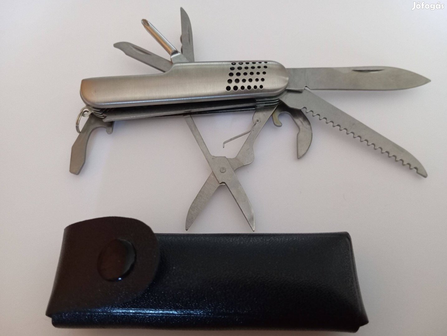 Többfunkciós új bicska, zsebkés tartóval 1500 Ft Bp. 3. ker