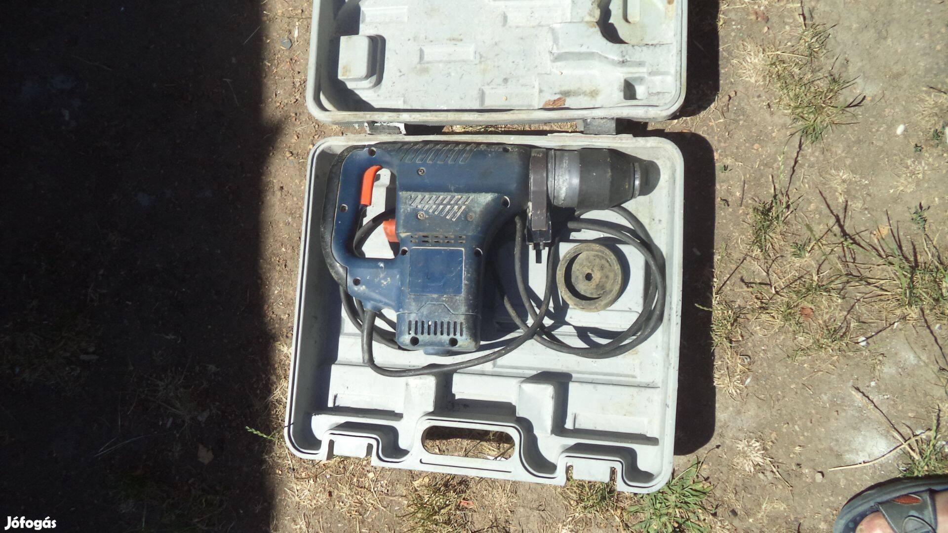 Tokmány hibás ütvefúró