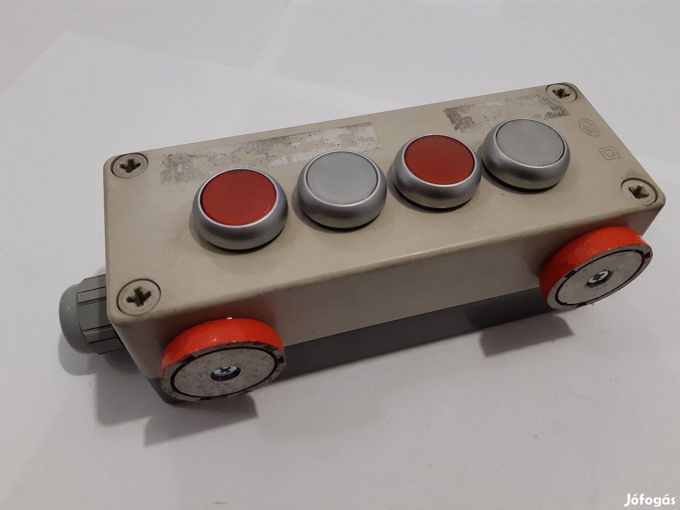 Tokozott kapcsolók mágnessel /226