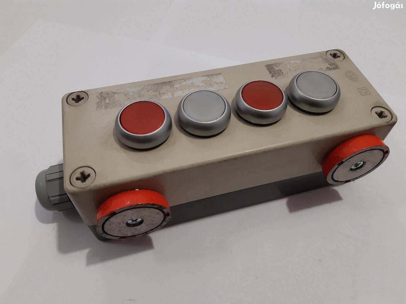 Tokozott kapcsolók mágnessel 226