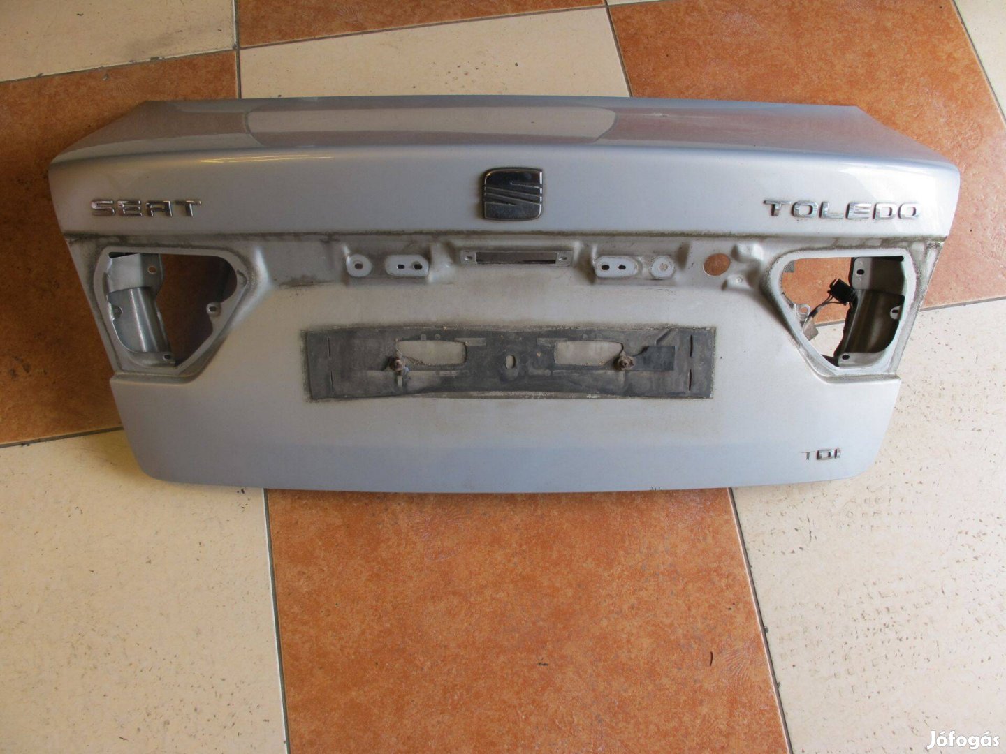 Toledo II Csomagtér Ajtó