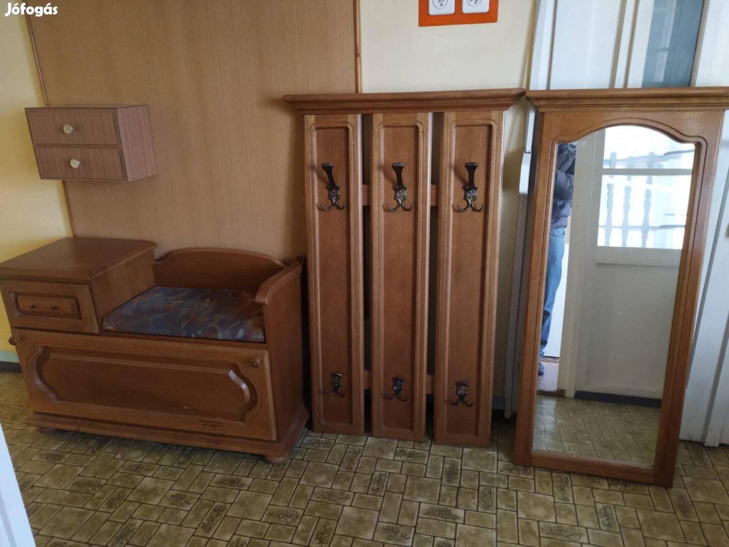 Tölgy előszoba bútor