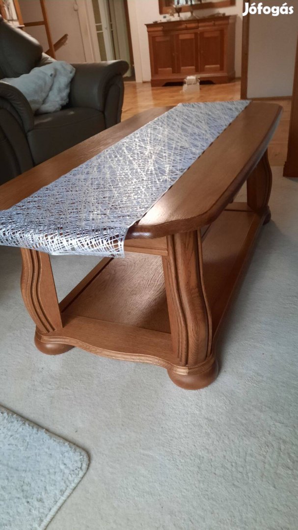 Tölgyfa dohányzóasztal