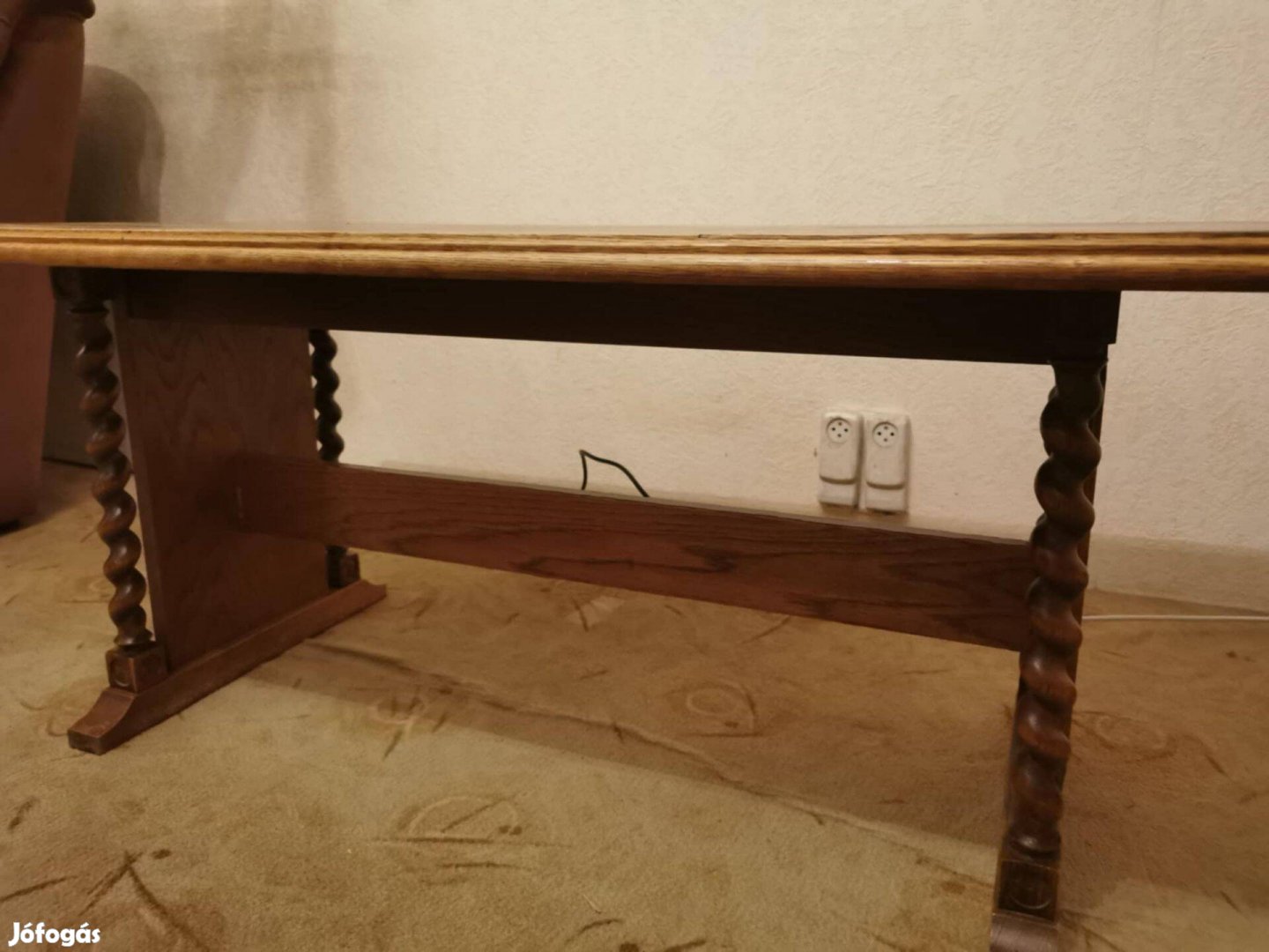 Tölgyfa dohányzóasztal