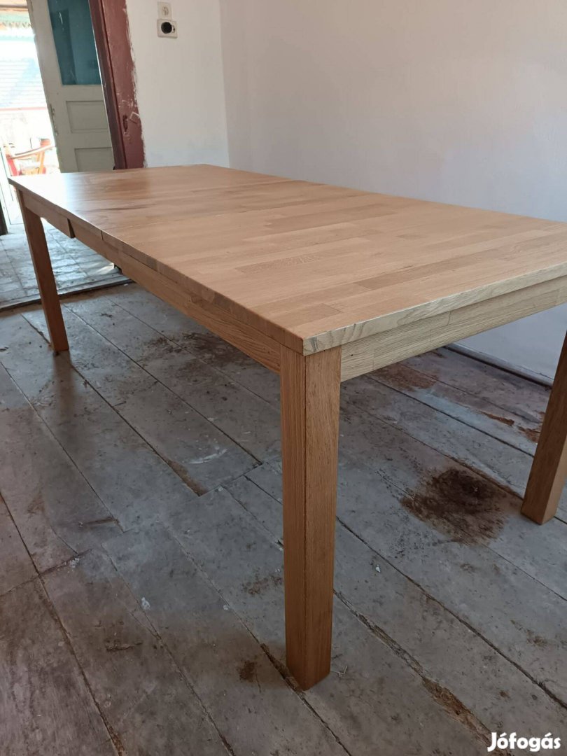 Tölgyfa étkezőasztal