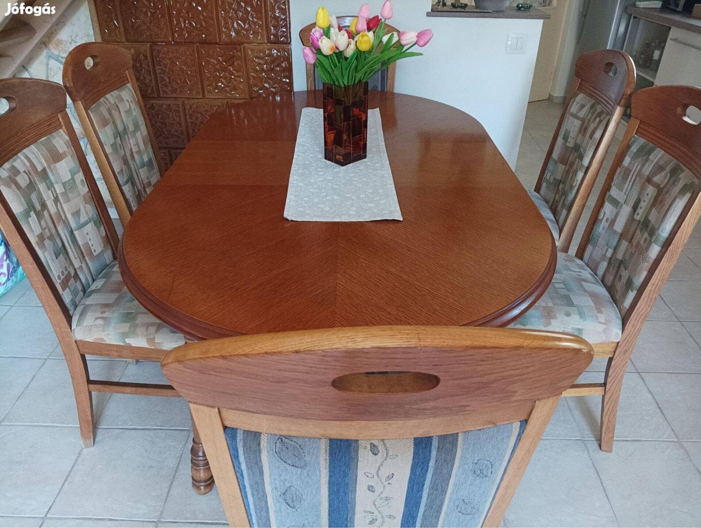Tölgyfa étkezőasztal székekkel