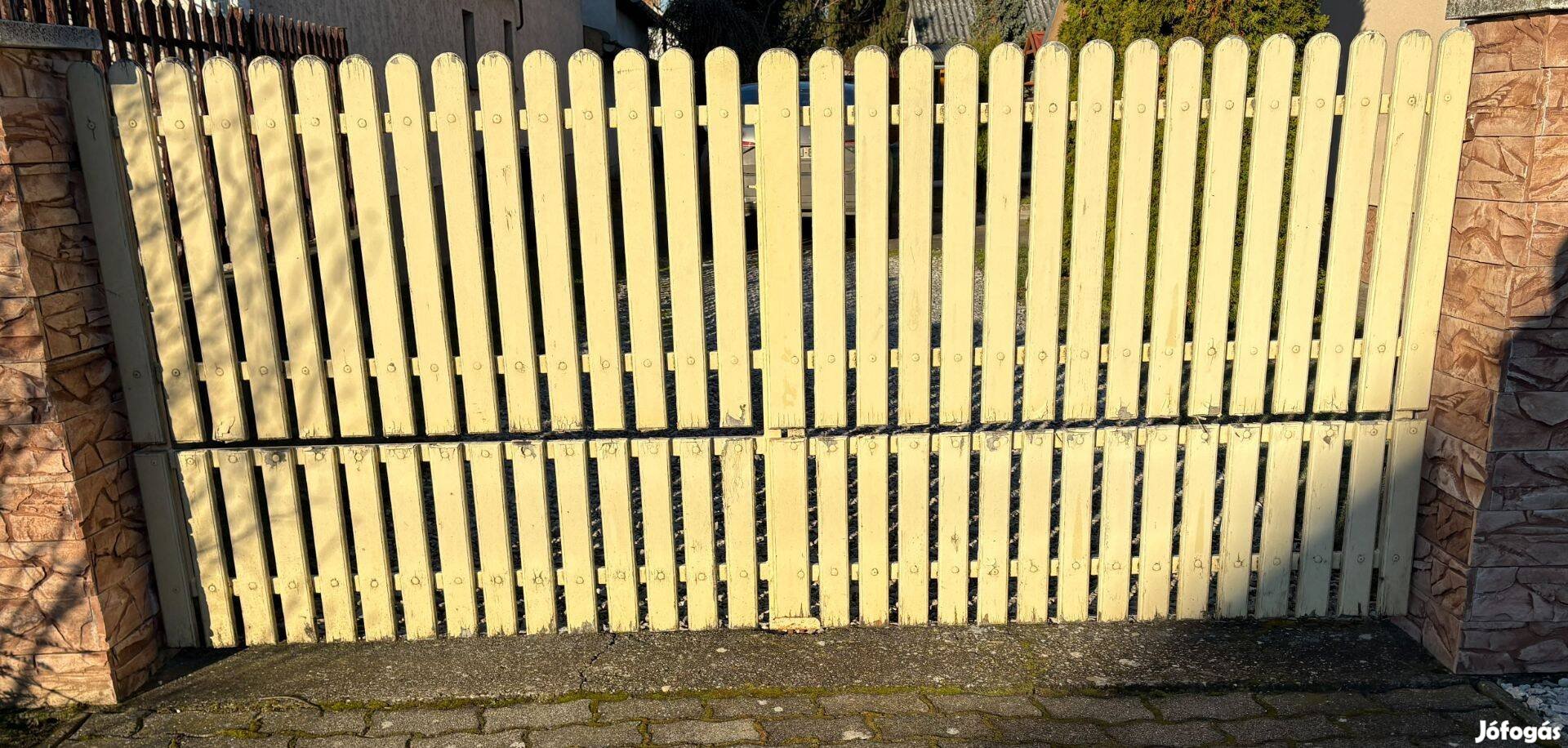 Tölgyfa kerítés eladó!