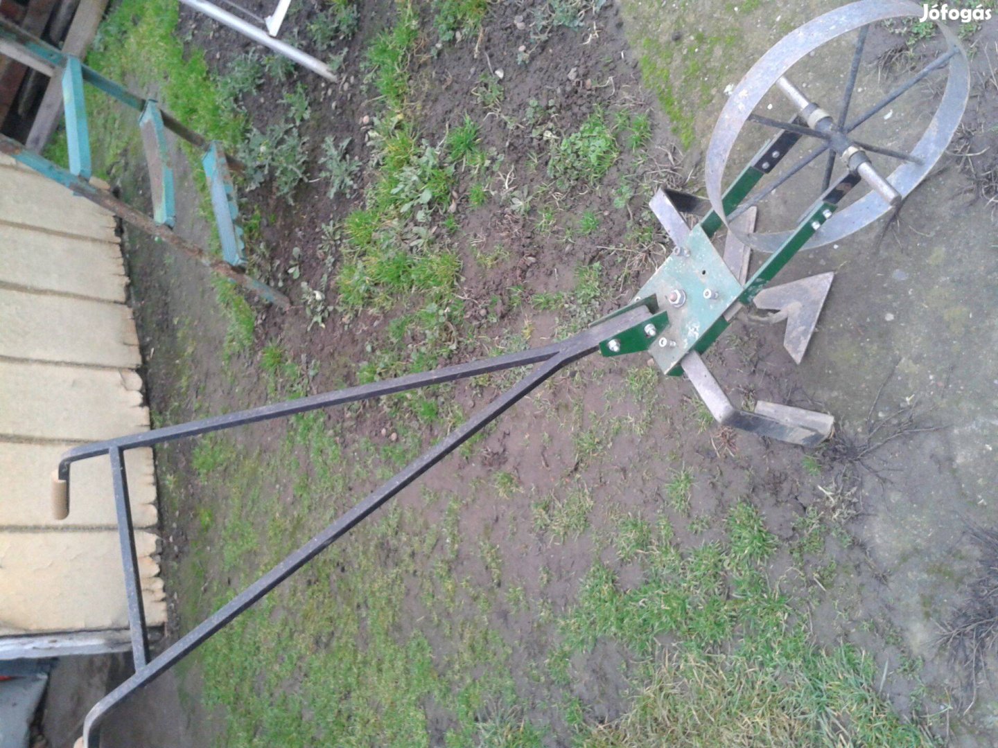 Tolikapa vetőelemmel